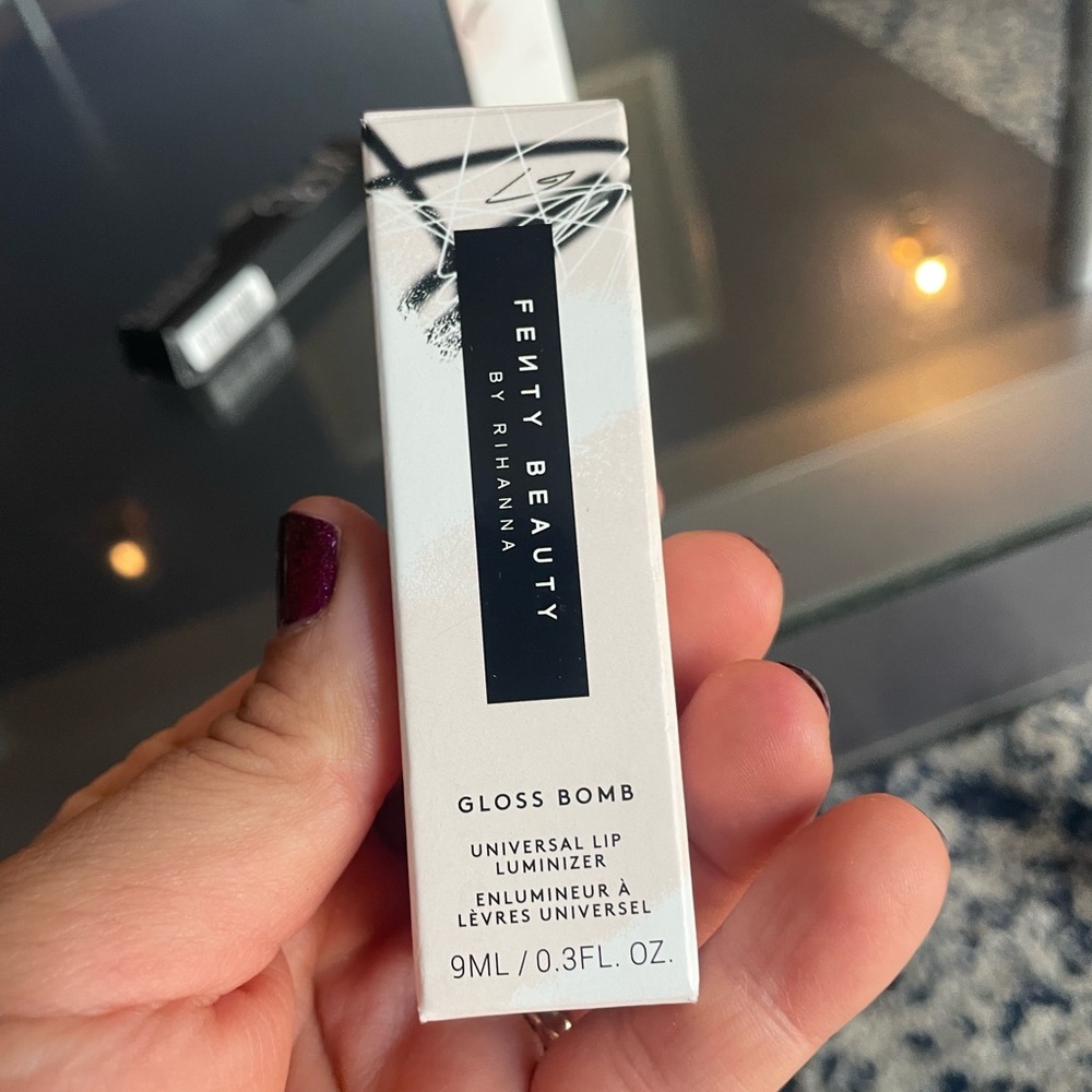 Fenty Beauty Gloss Bomb Lip Luminizer FUSSY- bnib